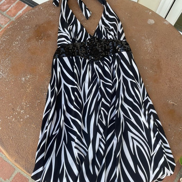 Y2K kiwi Zebra print halter dress with sequin belt size small - Picture 5 of 6